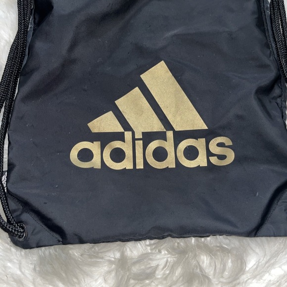Adidas Drawstring Backpack‎ Gym Bag Black Yellow 3 Stripe Logo Sporty Athletic - Picture 2 of 10